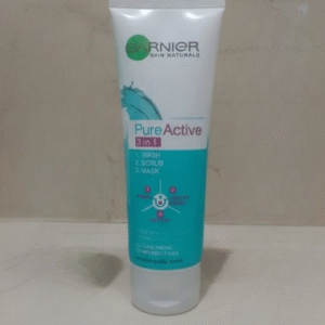 Garnier 3 in 1 Pure Active Face Wash