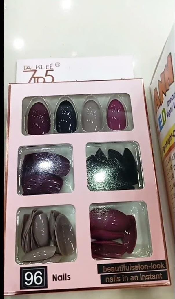 96 Pcs Nails Without Glue or Sticker