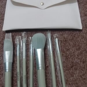 7 Pcs Makeup Brush Set Complete Lip Brush Eye Shadow Loose