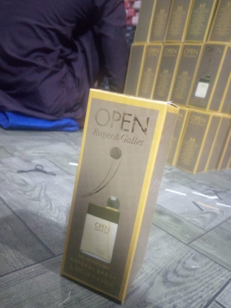 Open Roger & Gallet Perfume - Image 2